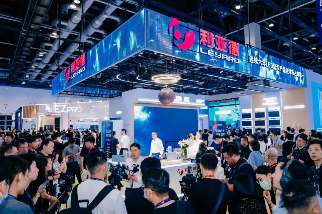 “AI+智能显示”引领未来 米兰新品InfoComm展大放异彩